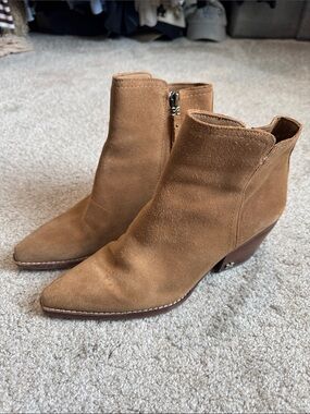Sam Wdelman Women’s Suede Pointed Toe Ankle Boots in Tan 6.5